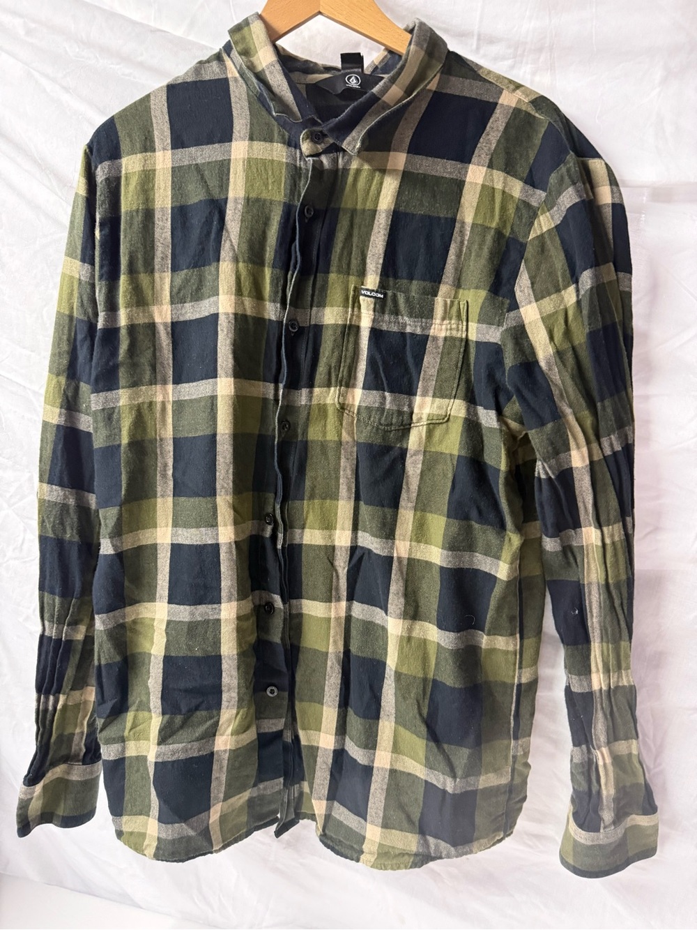 Volcom Green and Black Plaid Button-Up Shirt size XL
